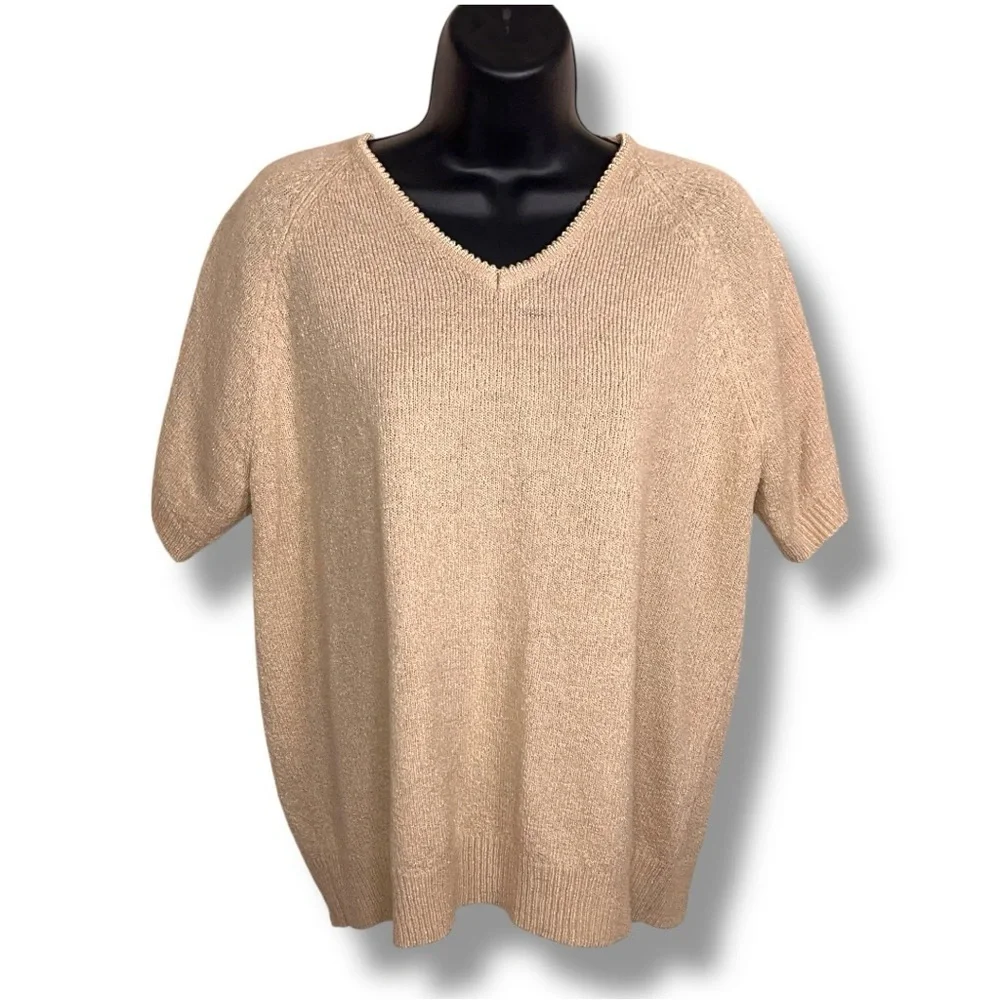Vintage Large White Stag Beige Knit Short Sleeve Top Neutral Tan Vneck Classic